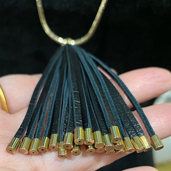 NWOT Banana Republic leather and gold metal tassel necklace - Picture 3 of 4